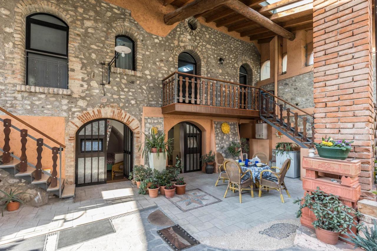 Appartamento Luna San Felice del Benaco Exterior foto
